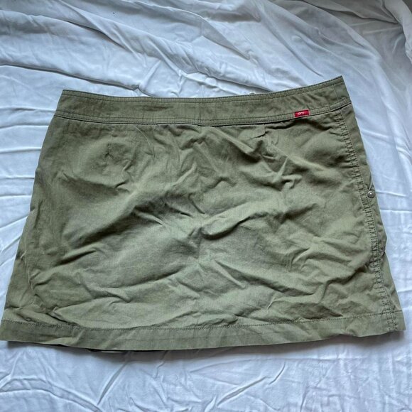 Esprit Y2K Green Pleated Low Rise Mini Skirt with Zipper Detail - Picture 4 of 4